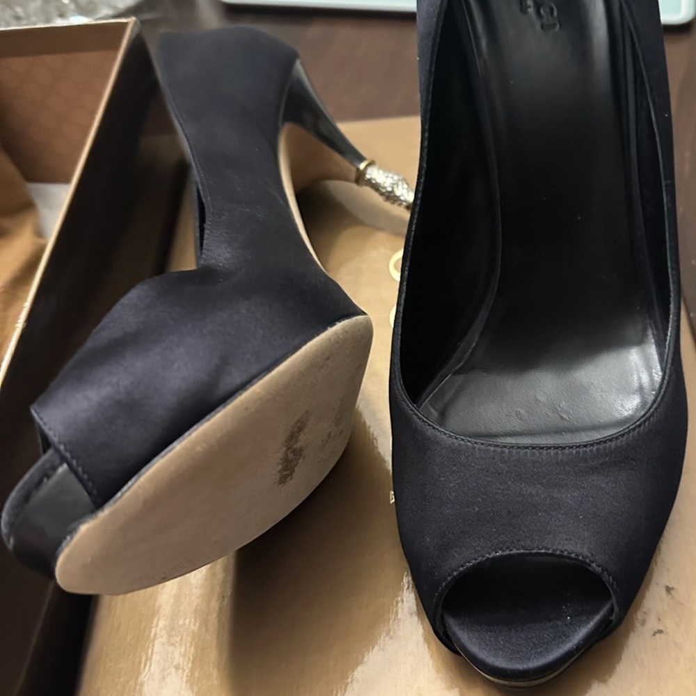 Gucci peep platform heel size 11 women